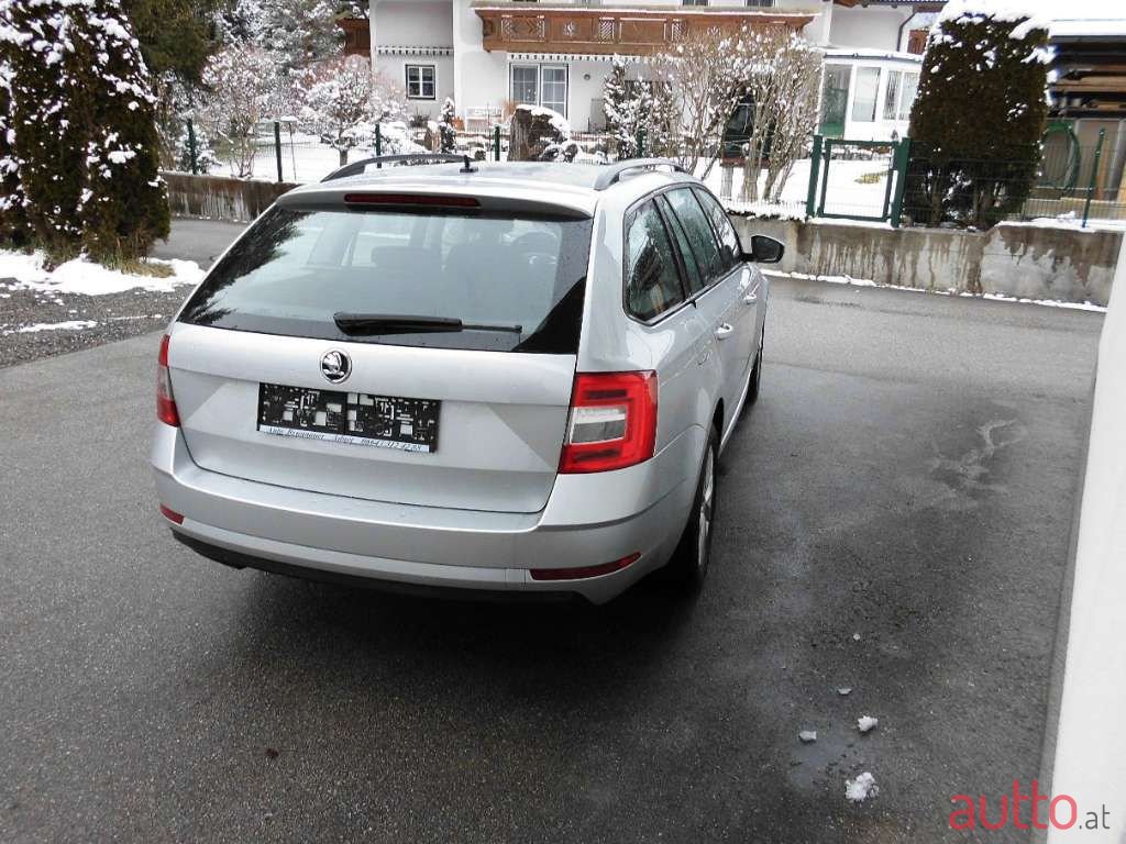 2019' Skoda Octavia photo #3