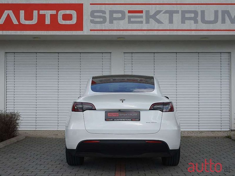 2023' Tesla Model Y photo #4