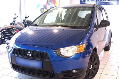 2009' Mitsubishi Colt