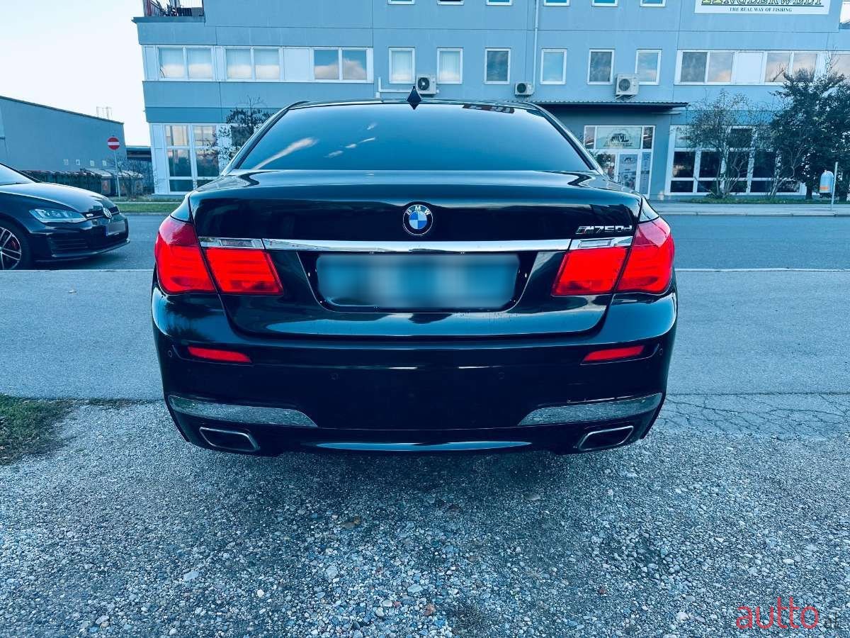 2011' BMW 7Er-Reihe photo #4