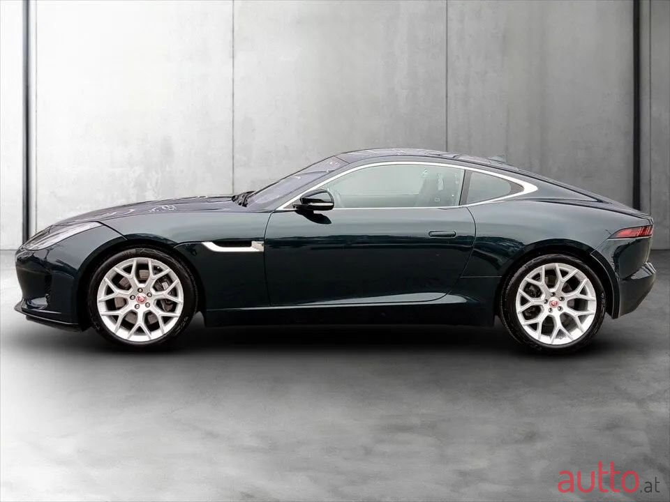 2019' Jaguar F-Type photo #3