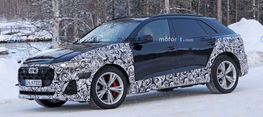 2024 Audi Q8 Spy Photos Show Facelifted SUV Testing In The Snow