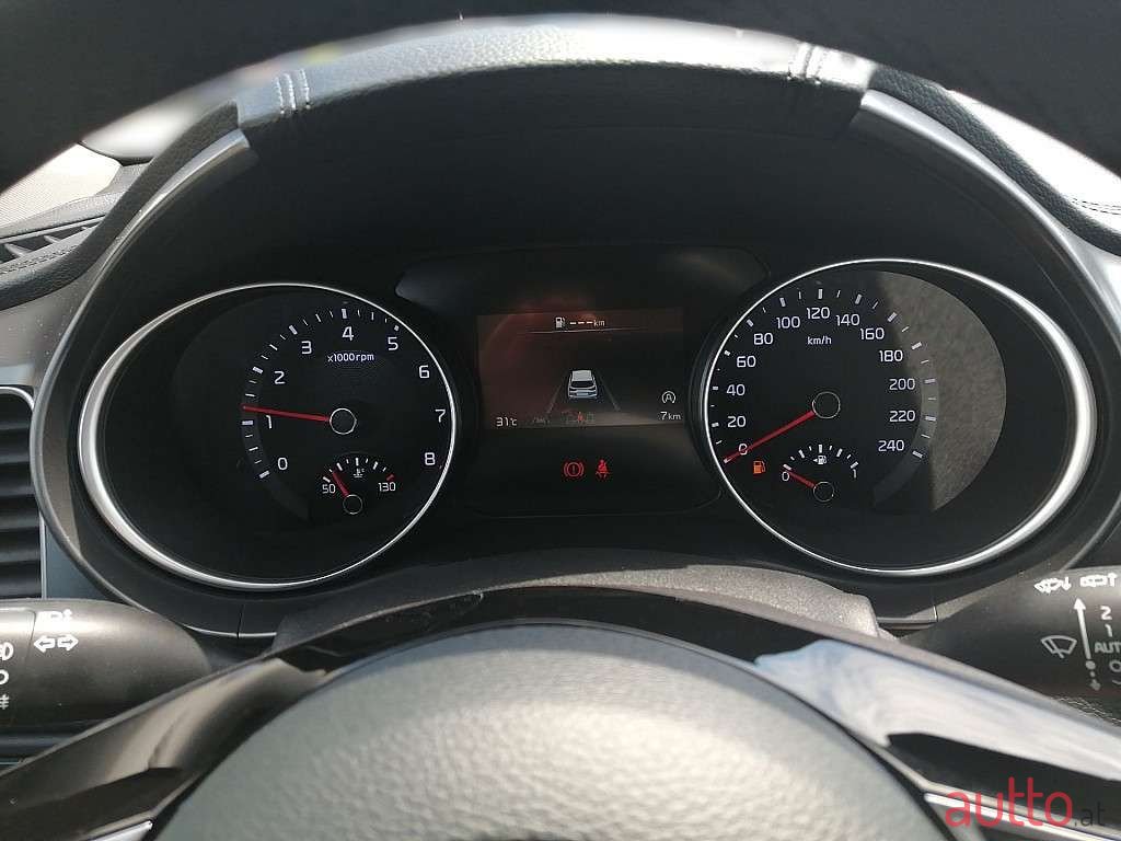 2022' Kia Ceed photo #5