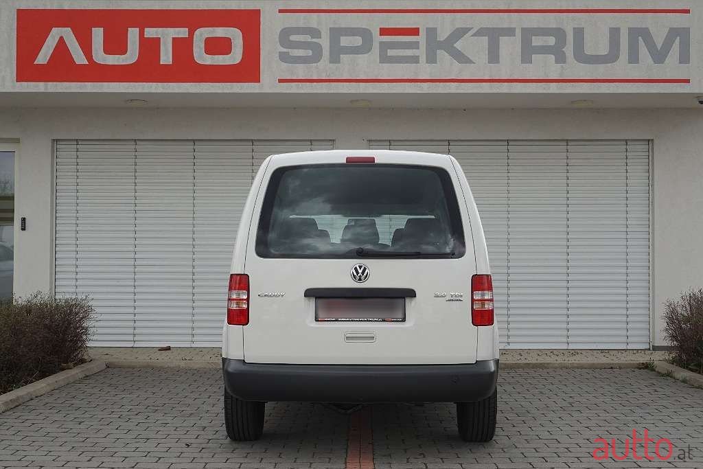 2015' Volkswagen Caddy photo #5