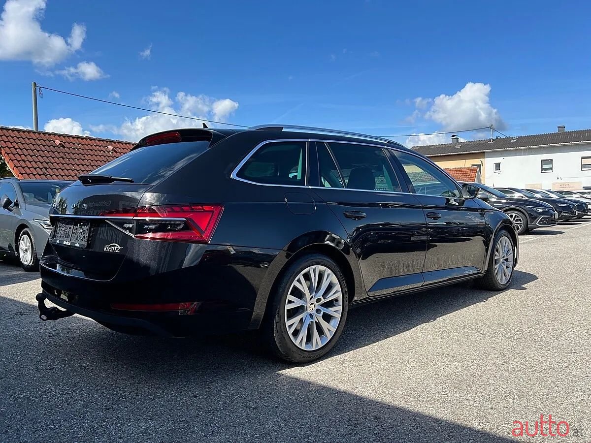 2023' Skoda Superb photo #3