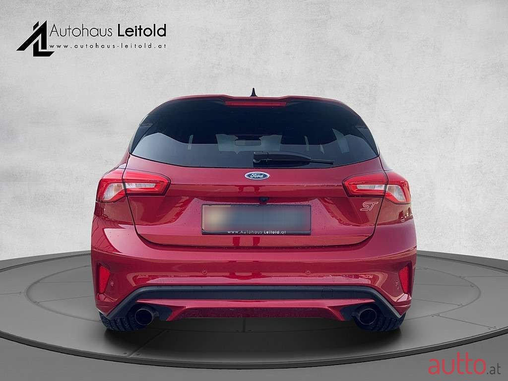 2022' Ford Focus photo #4