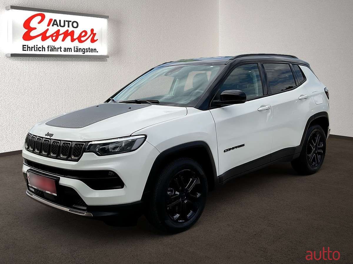 2022' Jeep Compass photo #2