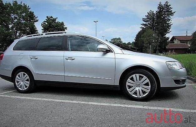 2010' Volkswagen Passat photo #1