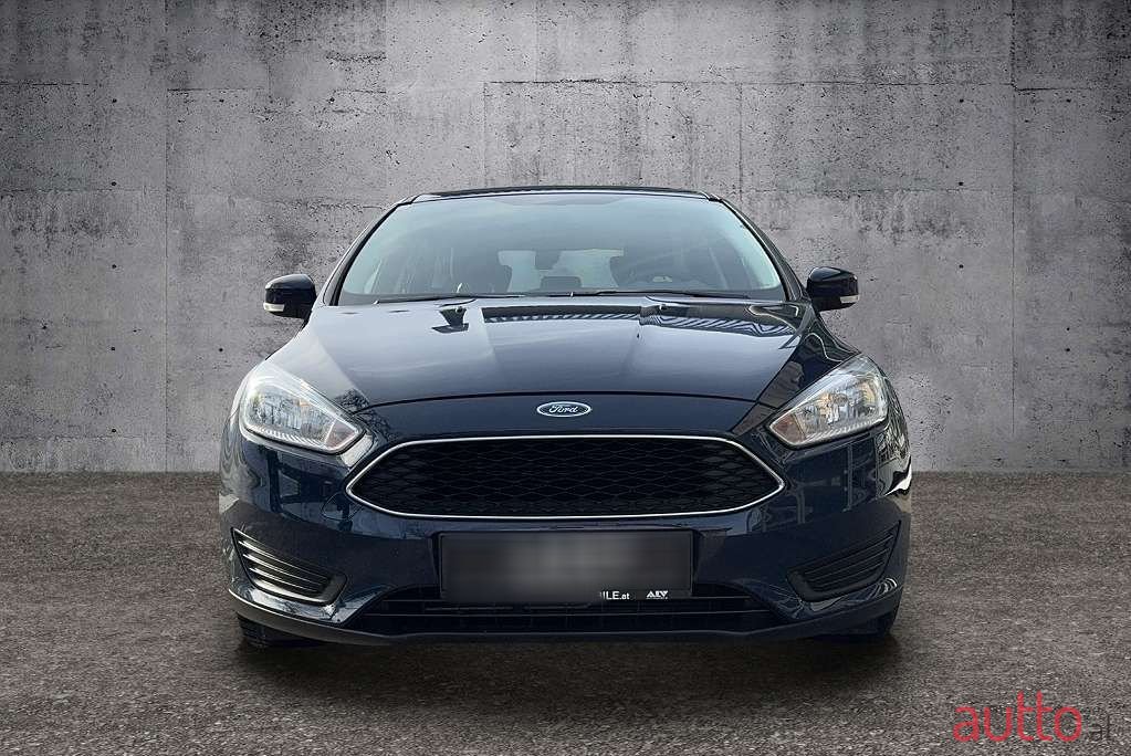2017' Ford Focus photo #5