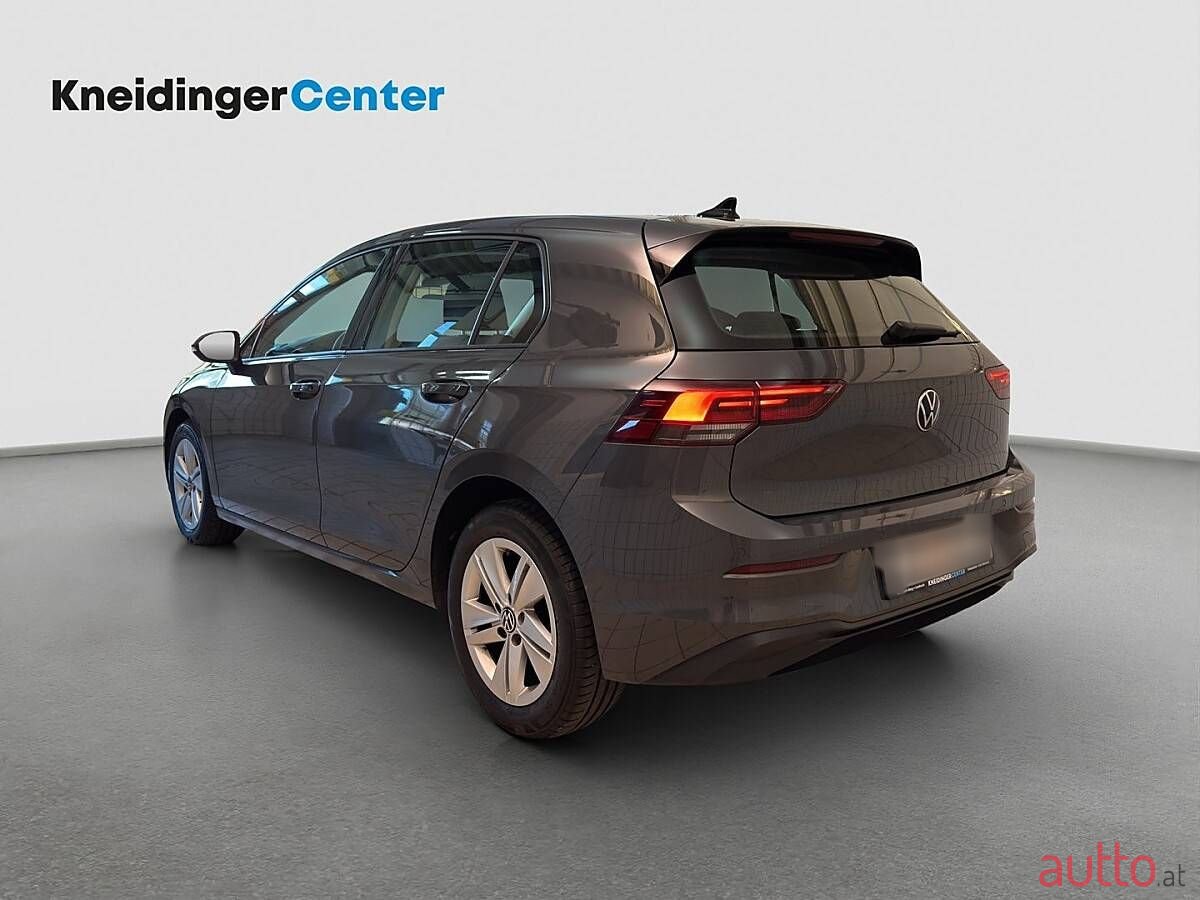 2023' Volkswagen Golf photo #3
