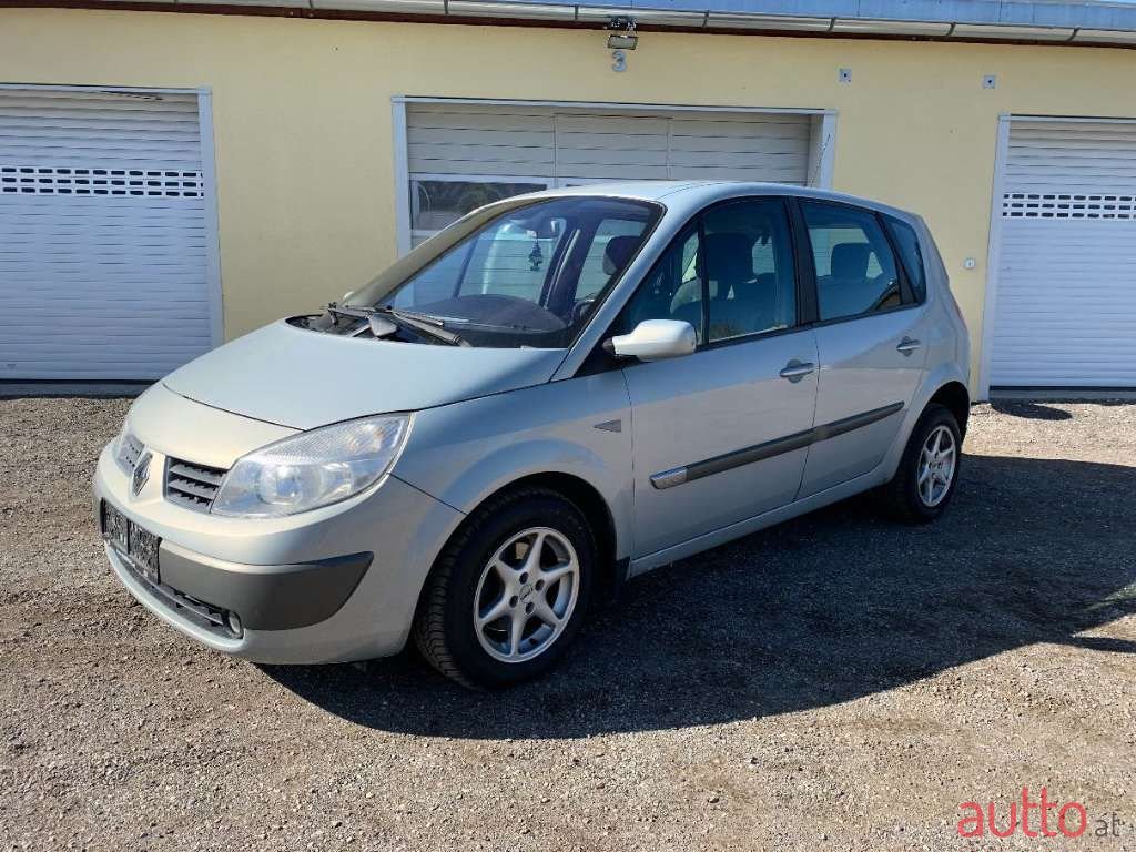 2004' Renault Scenic photo #2