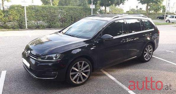 2013' Volkswagen Golf photo #1