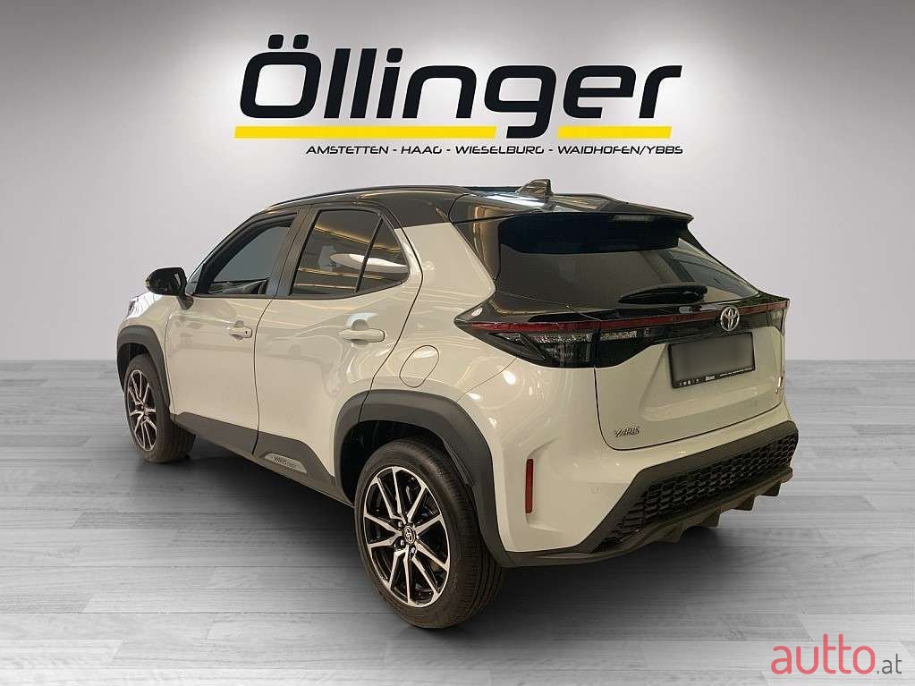 2024' Toyota Yaris Cross photo #3