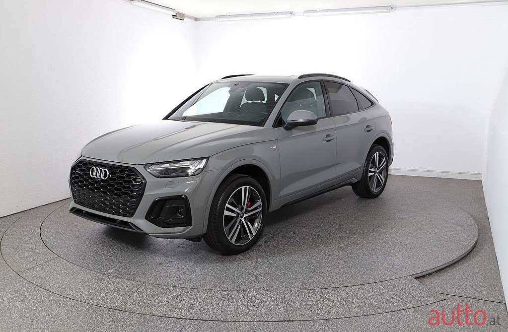 2022' Audi Q5 photo #1
