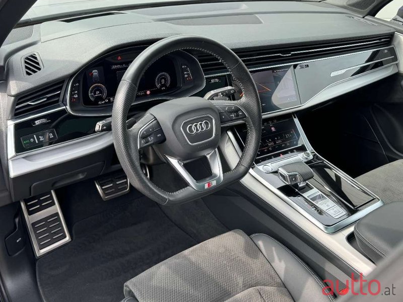 2020' Audi Q7 photo #5