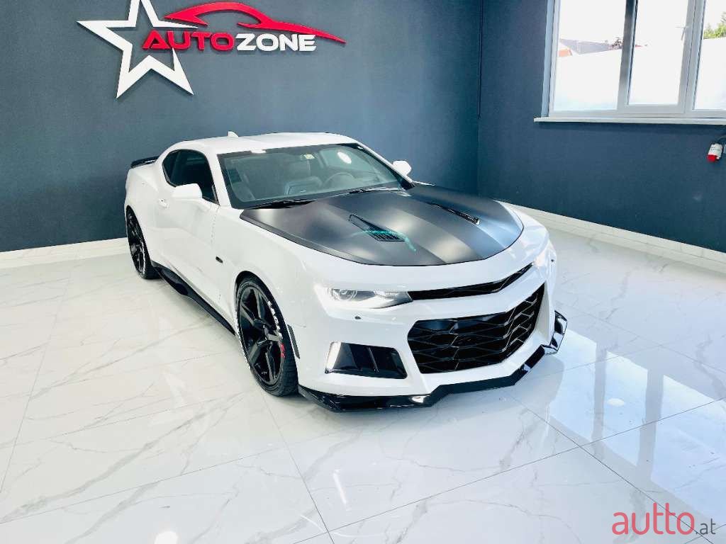 2017' Chevrolet Camaro photo #4