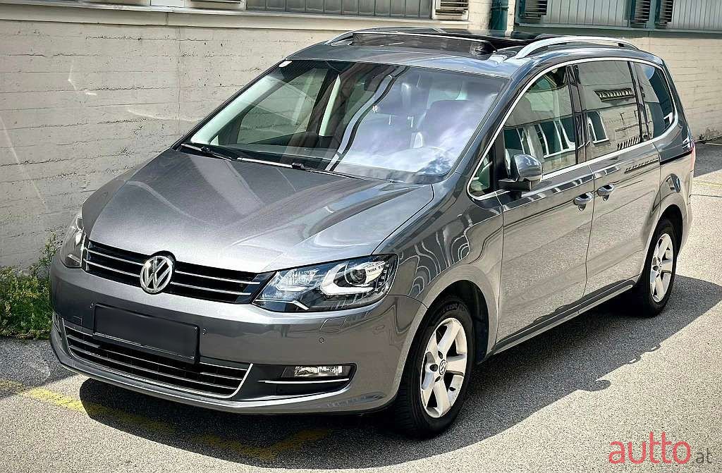 2012' Volkswagen Sharan photo #5