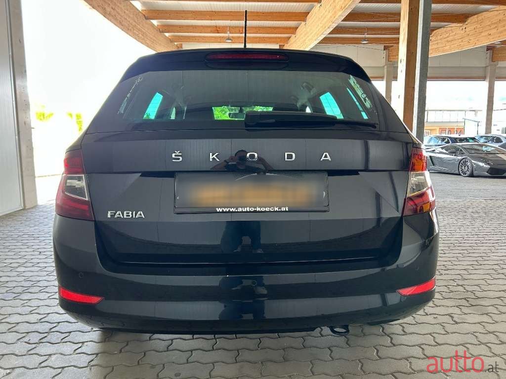 2021' Skoda Fabia photo #5