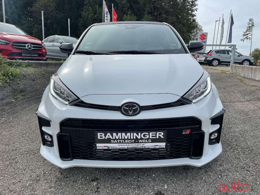 2021' Toyota Yaris photo #2