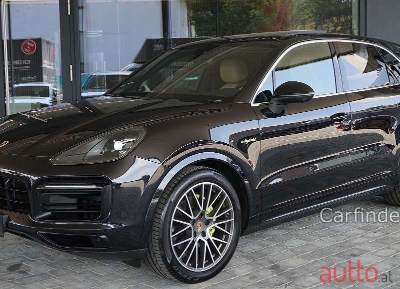 2018' Porsche Cayenne photo #1