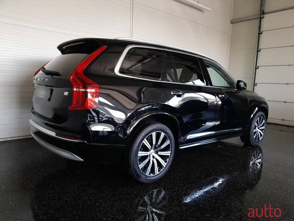 2022' Volvo XC90 photo #2