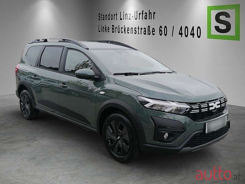 2024' Dacia Jogger photo #4