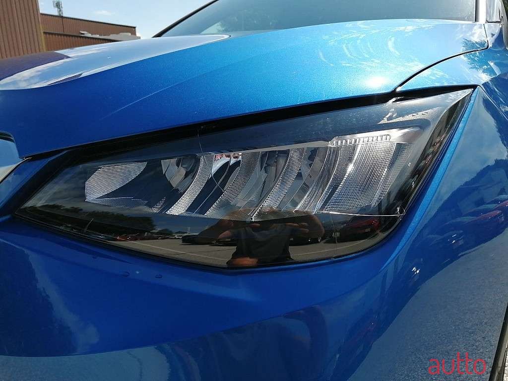 2022' SEAT Arona photo #3