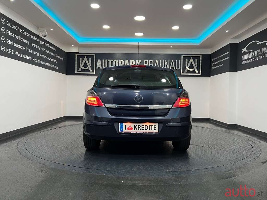 2009' Opel Astra photo #5