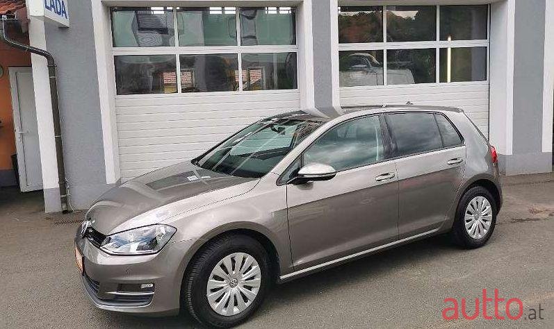 2017' Volkswagen Golf photo #1