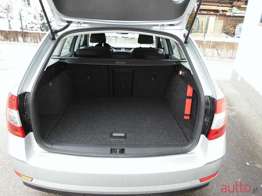 2019' Skoda Octavia photo #4