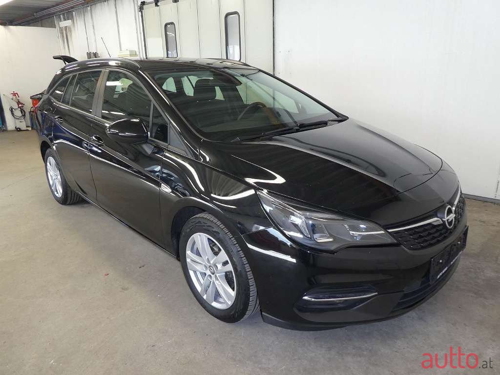 2020' Opel Astra photo #6