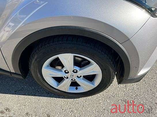 2018' Toyota C-HR photo #5