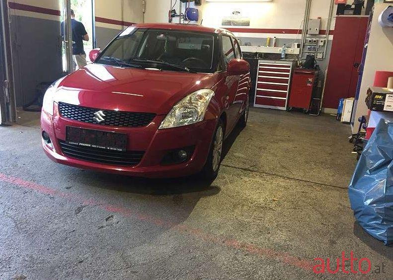 2013' Suzuki Swift photo #1