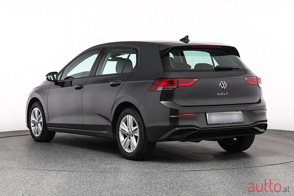 2022' Volkswagen Golf photo #5