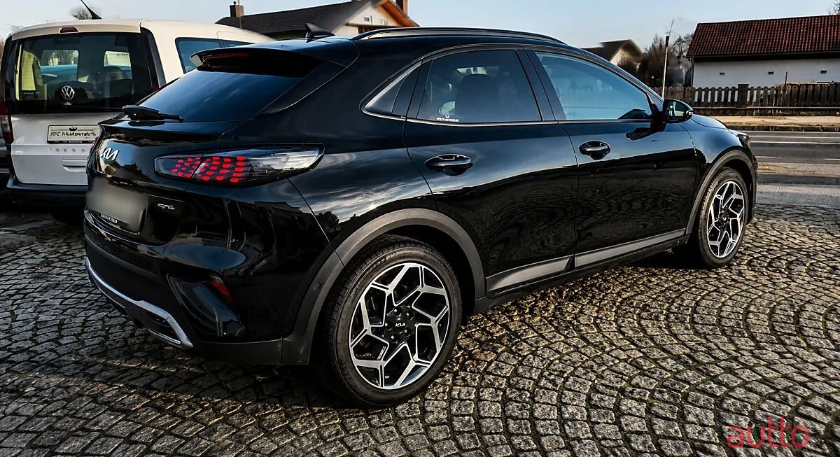 2023' Kia XCeed photo #5