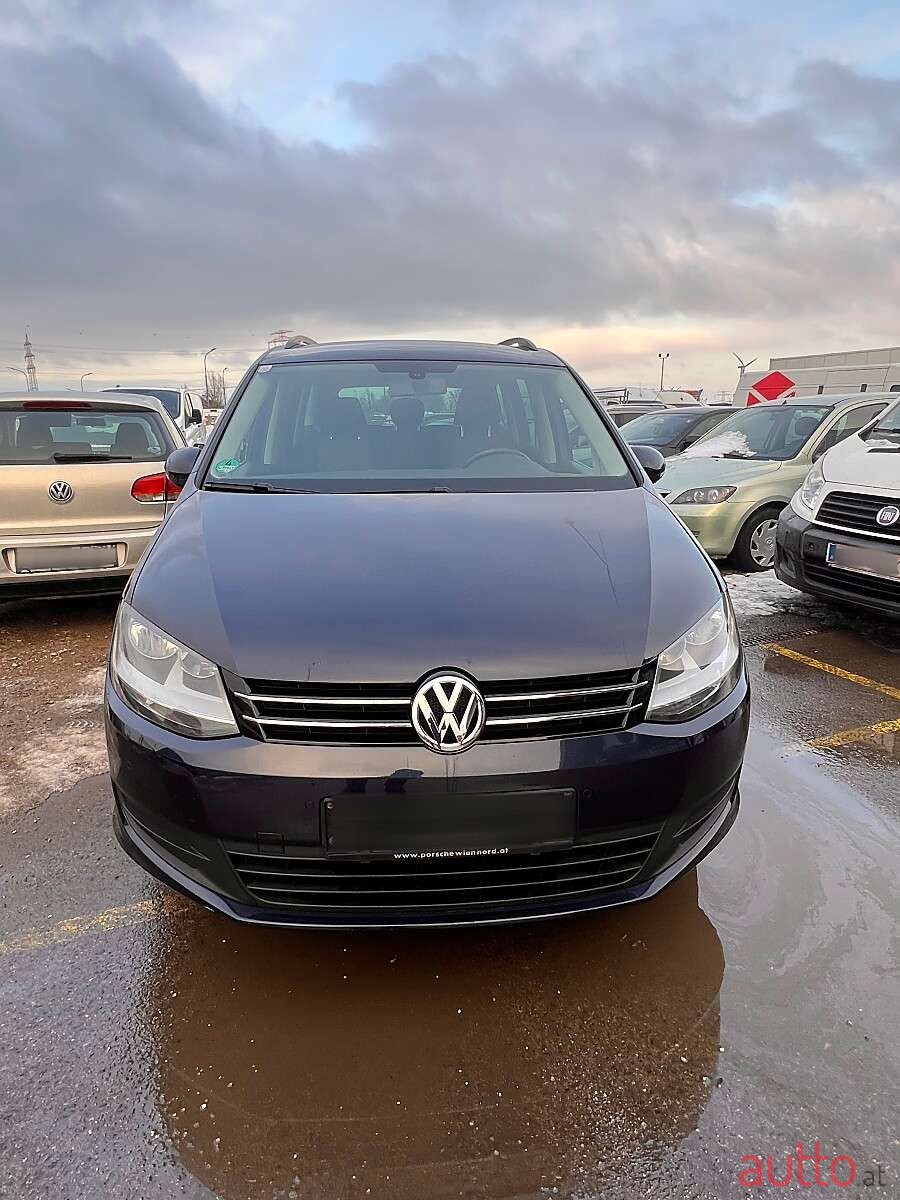 2011' Volkswagen Sharan photo #5