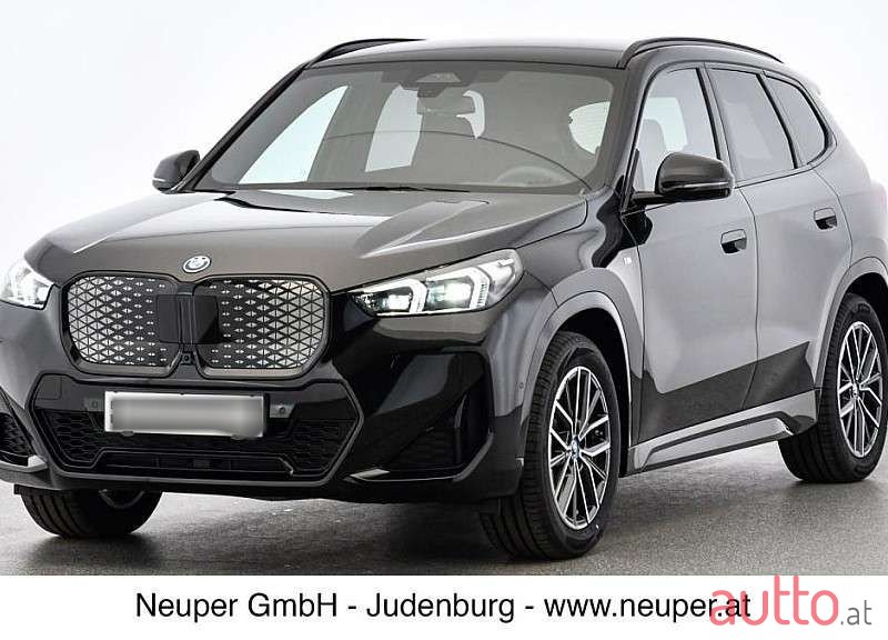 2024' BMW iX1 photo #1