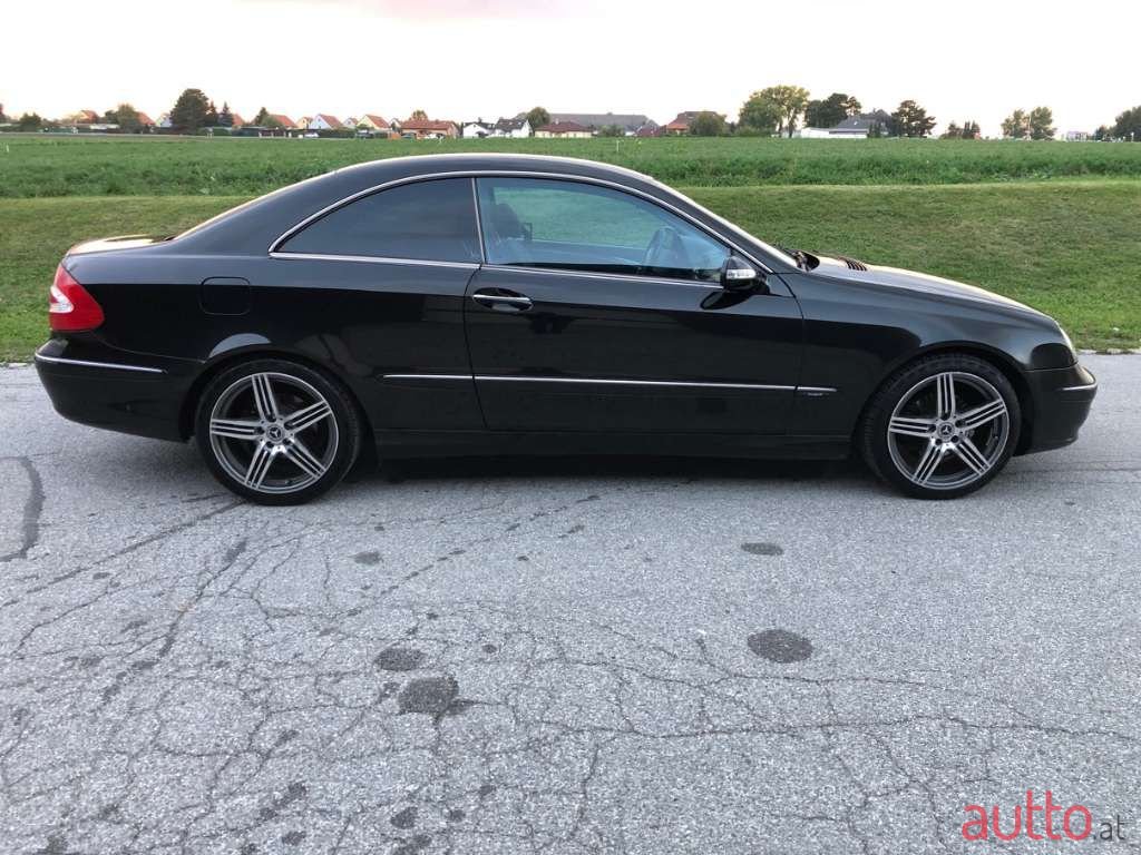 2004' Mercedes-Benz Clk-Klasse photo #5