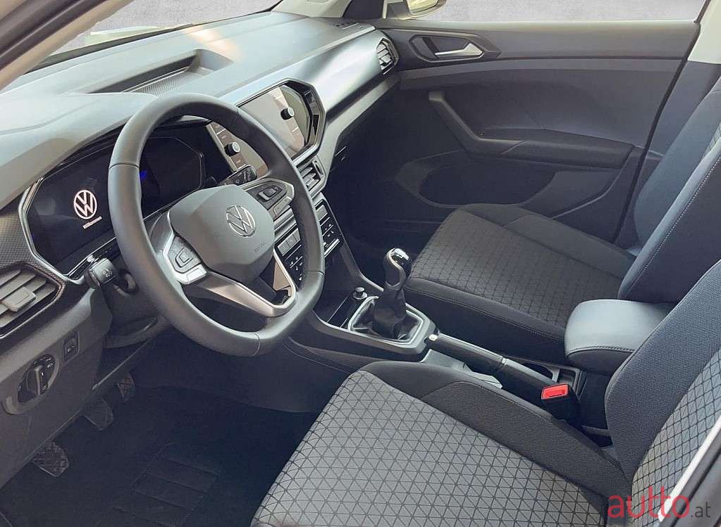 2023' Volkswagen T-Cross photo #6