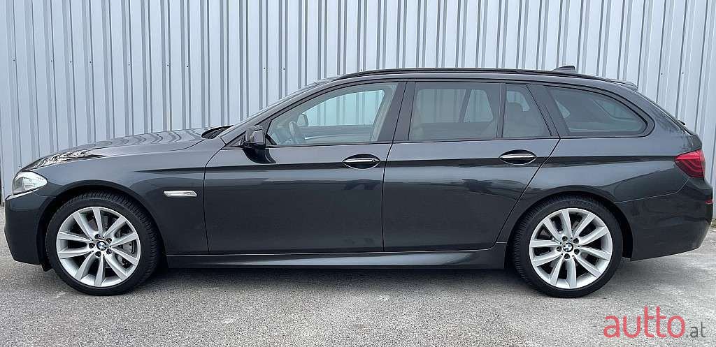 2011' BMW 5Er-Reihe photo #2