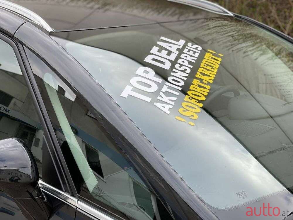 2012' Opel Zafira photo #4