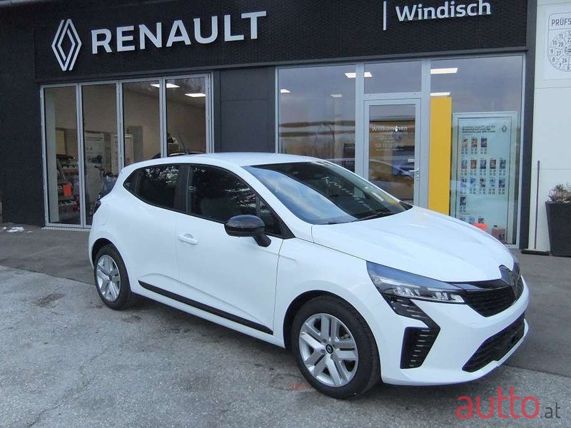 2024' Renault Clio photo #1
