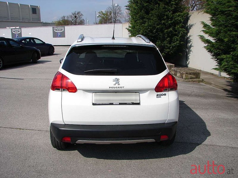 2015' Peugeot 2008 photo #4