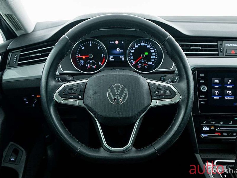 2023' Volkswagen Passat photo #6