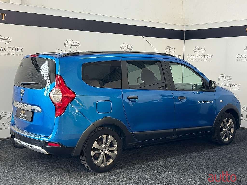 2016' Dacia Lodgy photo #6