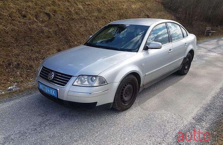 2001' Volkswagen Passat photo #1