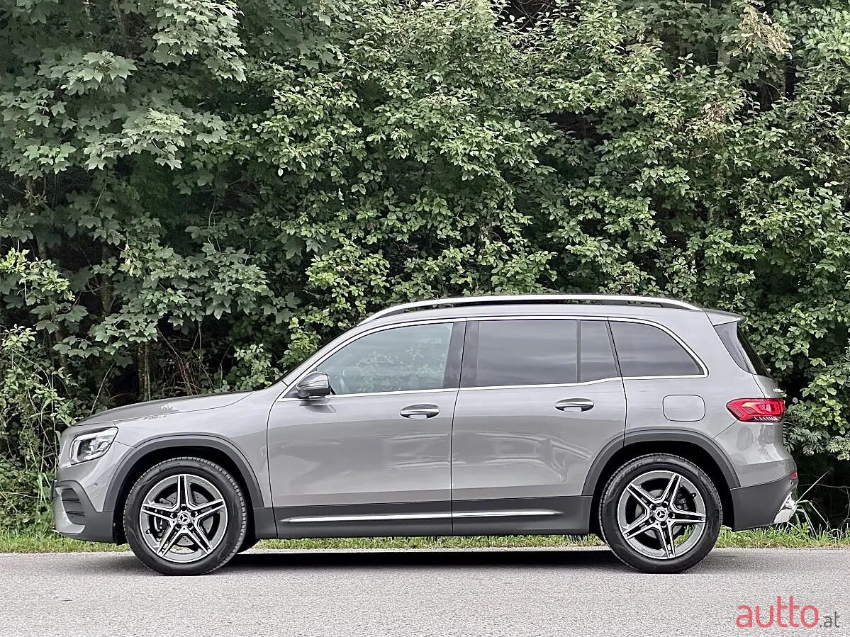 2022' Mercedes-Benz GLB photo #6