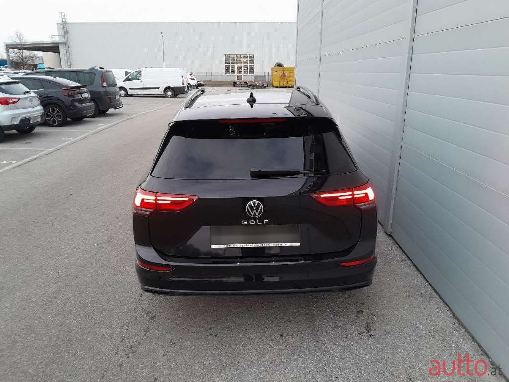2023' Volkswagen Golf photo #5