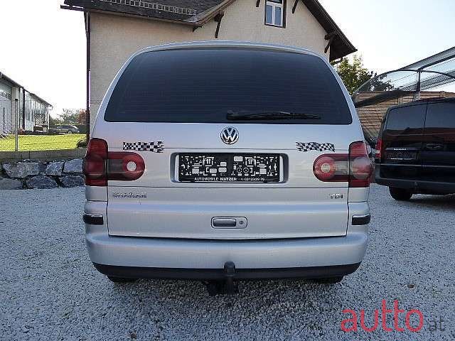 2008' Volkswagen Sharan photo #5