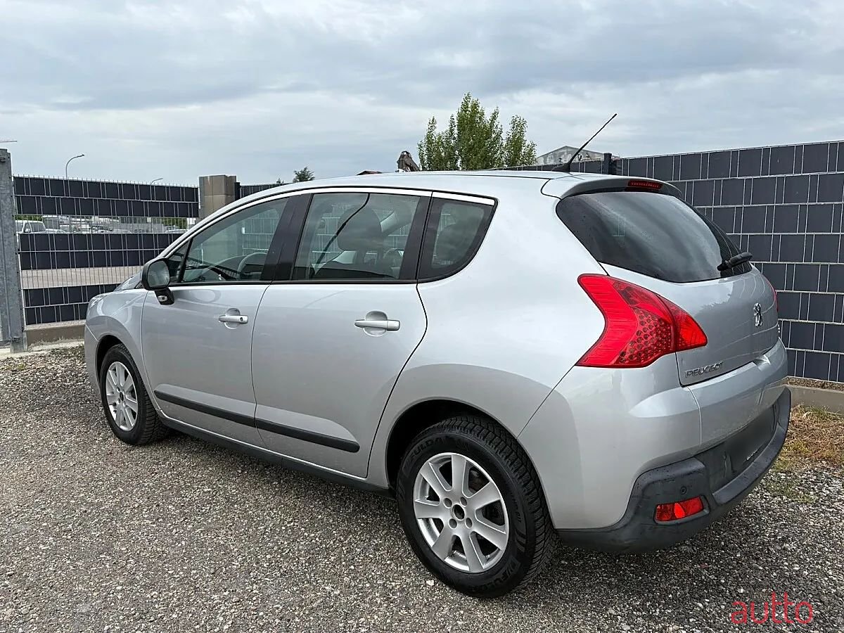 2010' Peugeot 3008 photo #2